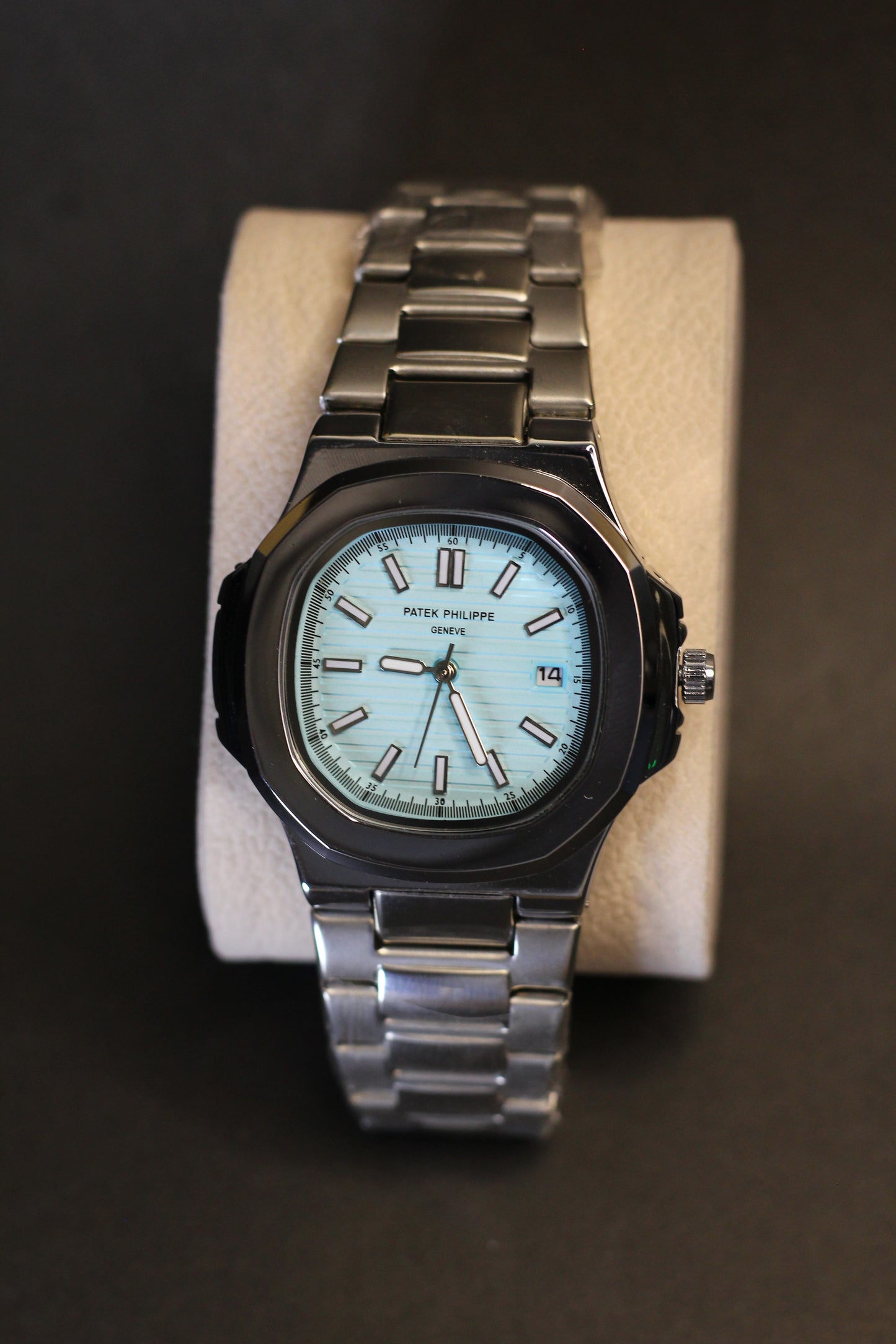 PP | Nautilus | Silver Chain | Lacquered Tiffany Blue Dial